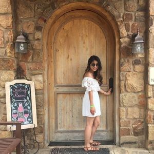 Closet clean out ‼️ size Small white dress